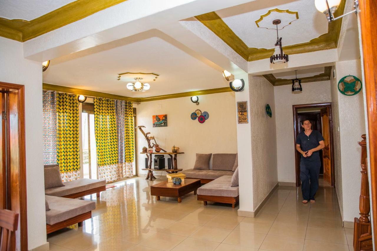Kigali Castleホステル エクステリア 写真