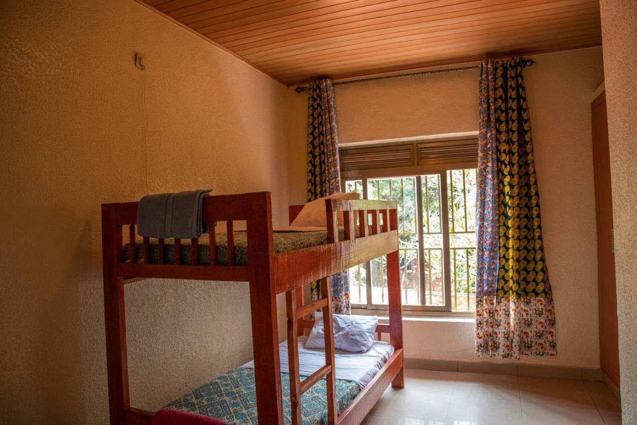 Kigali Castleホステル エクステリア 写真