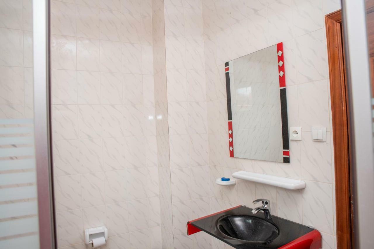 Kigali Castleホステル エクステリア 写真