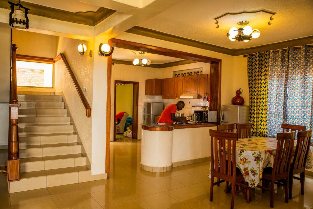 Kigali Castleホステル エクステリア 写真