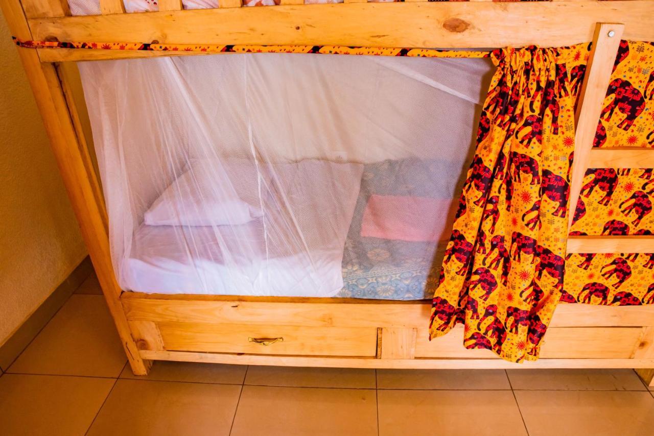 Kigali Castleホステル エクステリア 写真