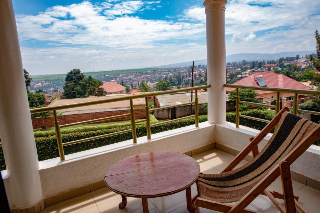 Kigali Castleホステル エクステリア 写真